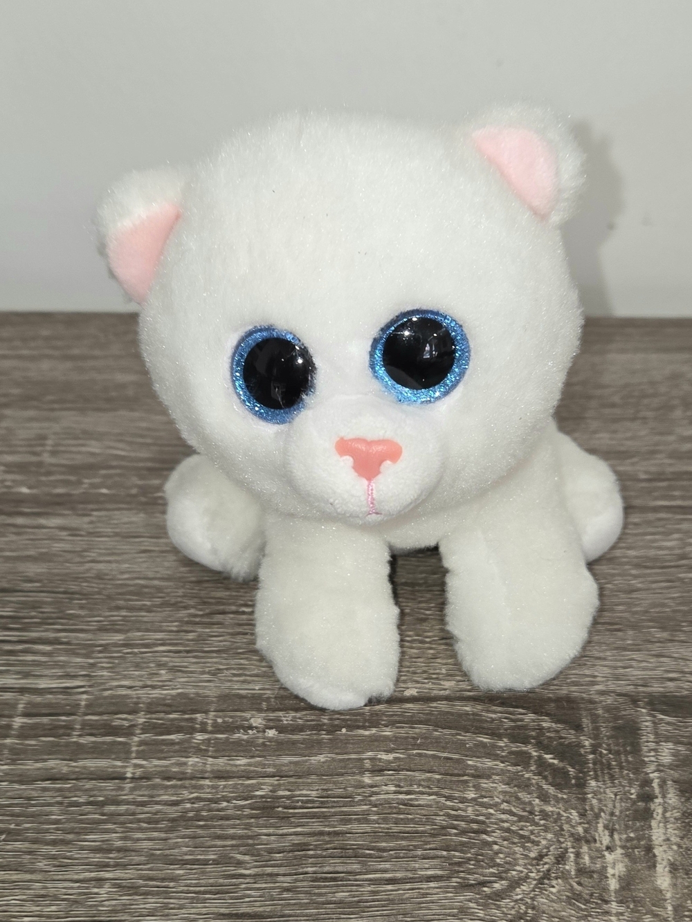 Ty White Cat 2016 PEARL with Blue Eyes Plush Stuffed Animal 5"